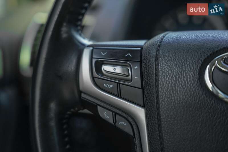 Внедорожник / Кроссовер Toyota Land Cruiser Prado 2020 в Черновцах