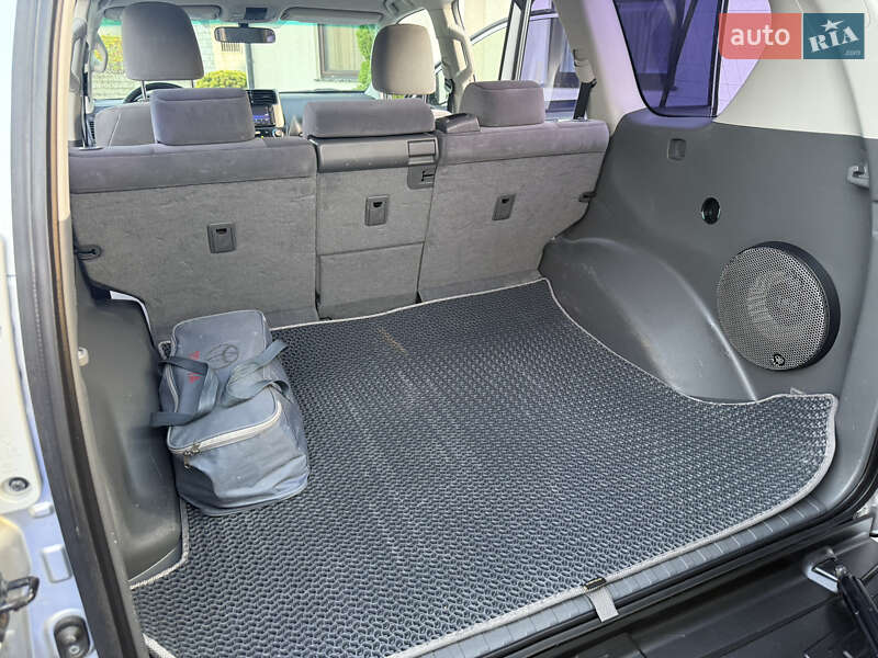 Внедорожник / Кроссовер Toyota Land Cruiser Prado 2012 в Ковеле