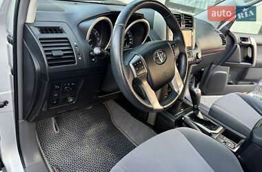 Внедорожник / Кроссовер Toyota Land Cruiser Prado 2012 в 