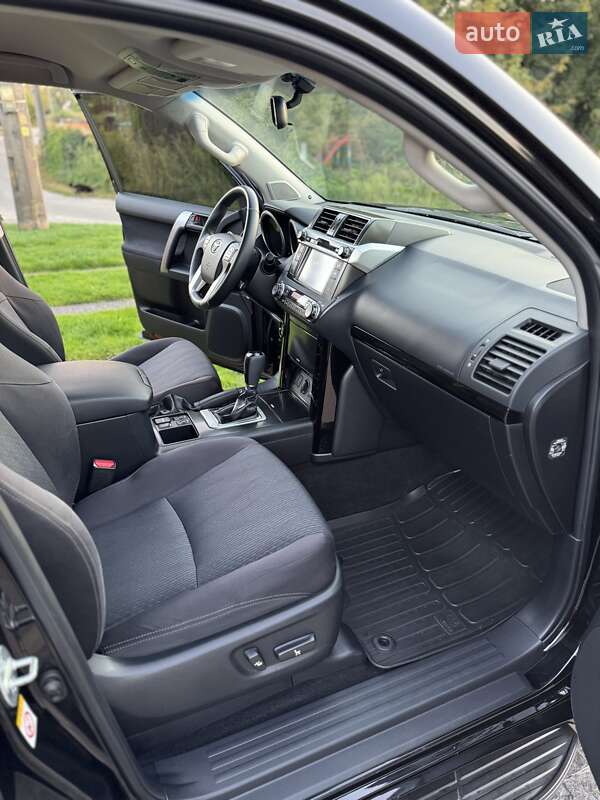 Внедорожник / Кроссовер Toyota Land Cruiser Prado 2013 в Киеве