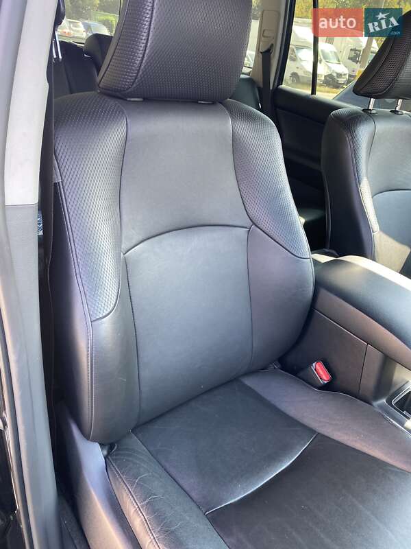 Внедорожник / Кроссовер Toyota Land Cruiser Prado 2010 в Киеве