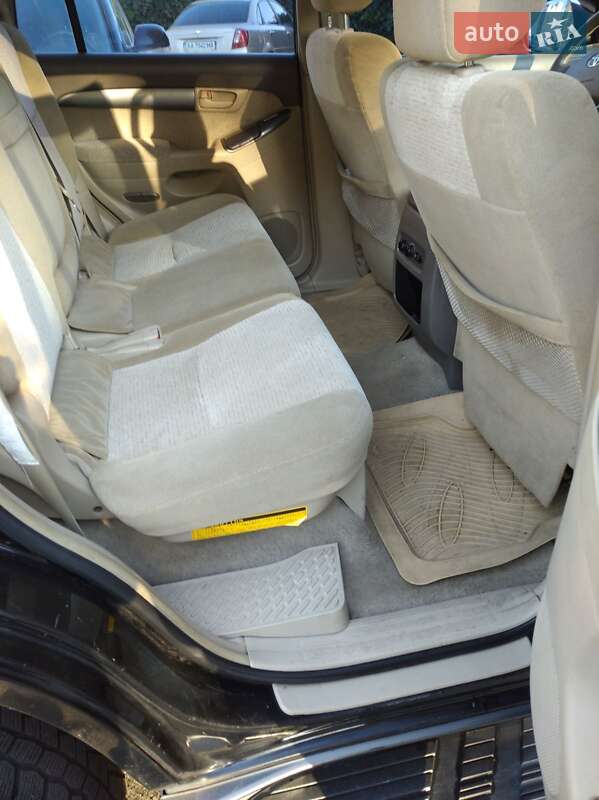 Позашляховик / Кросовер Toyota Land Cruiser Prado 2005 в Києві