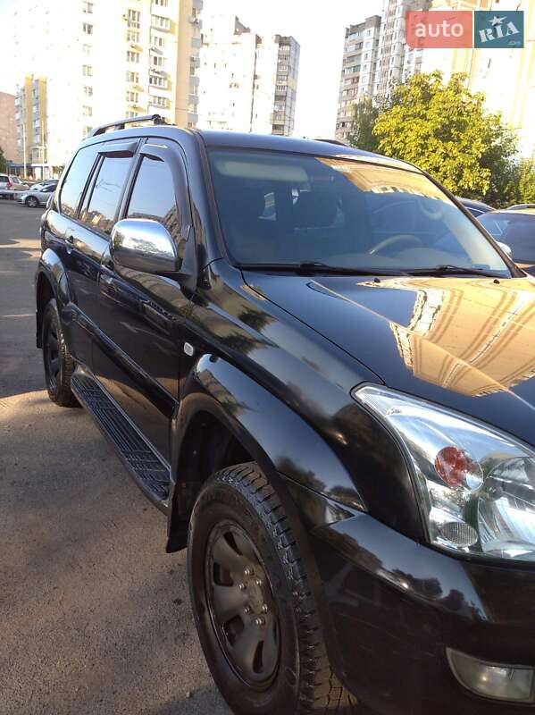 Позашляховик / Кросовер Toyota Land Cruiser Prado 2005 в Києві