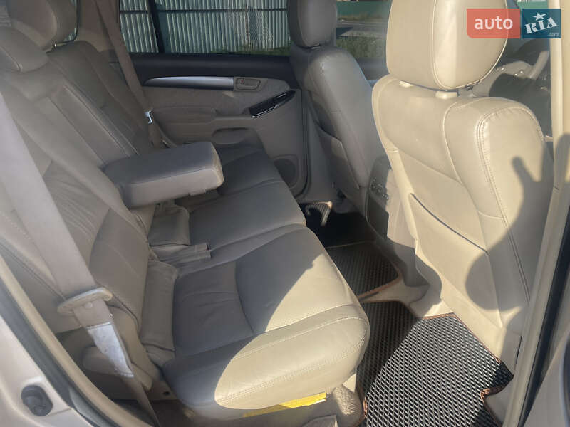 Внедорожник / Кроссовер Toyota Land Cruiser Prado 2007 в Калиновке