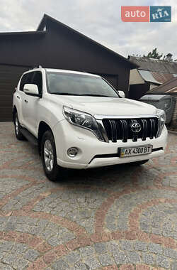 Внедорожник / Кроссовер Toyota Land Cruiser Prado 2015 в Харькове