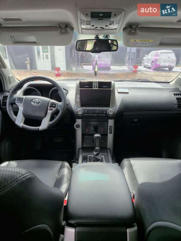 Внедорожник / Кроссовер Toyota Land Cruiser Prado 2012 в Днепре