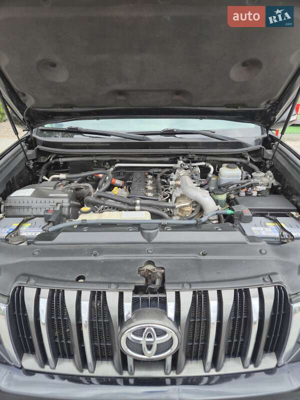 Внедорожник / Кроссовер Toyota Land Cruiser Prado 2012 в Днепре