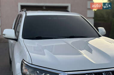 Позашляховик / Кросовер Toyota Land Cruiser Prado 2019 в 