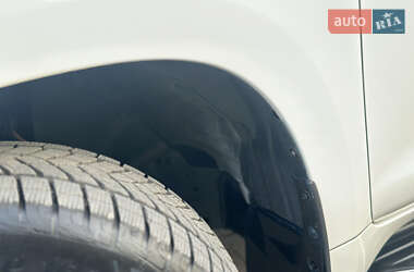 Позашляховик / Кросовер Toyota Land Cruiser Prado 2019 в 