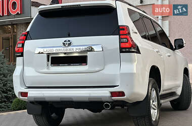 Позашляховик / Кросовер Toyota Land Cruiser Prado 2019 в 