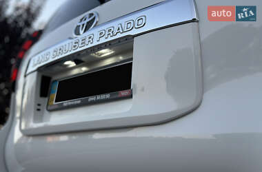 Позашляховик / Кросовер Toyota Land Cruiser Prado 2019 в 