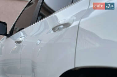 Позашляховик / Кросовер Toyota Land Cruiser Prado 2019 в 