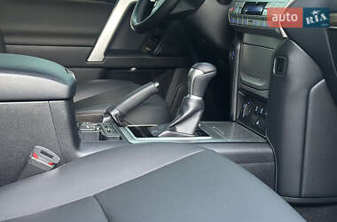 Позашляховик / Кросовер Toyota Land Cruiser Prado 2019 в 