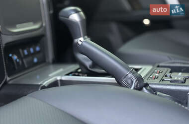 Позашляховик / Кросовер Toyota Land Cruiser Prado 2019 в 