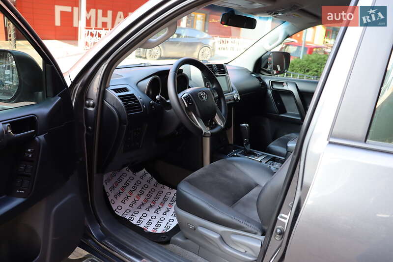 Внедорожник / Кроссовер Toyota Land Cruiser Prado 2013 в Львове