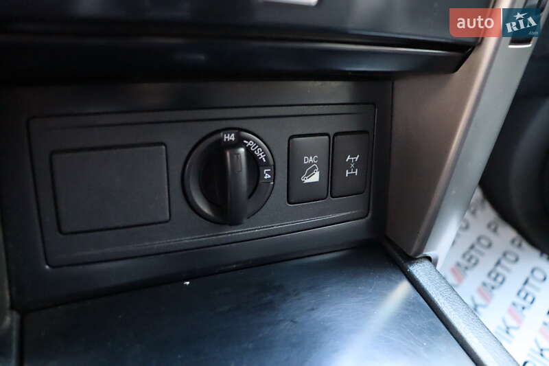 Внедорожник / Кроссовер Toyota Land Cruiser Prado 2013 в Львове