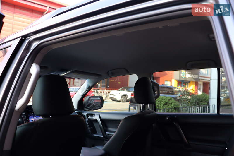 Внедорожник / Кроссовер Toyota Land Cruiser Prado 2013 в Львове