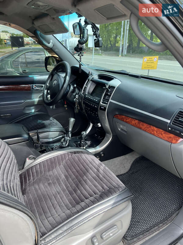 Позашляховик / Кросовер Toyota Land Cruiser Prado 2006 в Києві