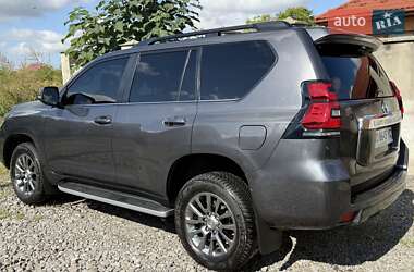 Внедорожник / Кроссовер Toyota Land Cruiser Prado 2018 в 