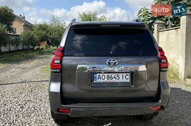 Внедорожник / Кроссовер Toyota Land Cruiser Prado 2018 в 