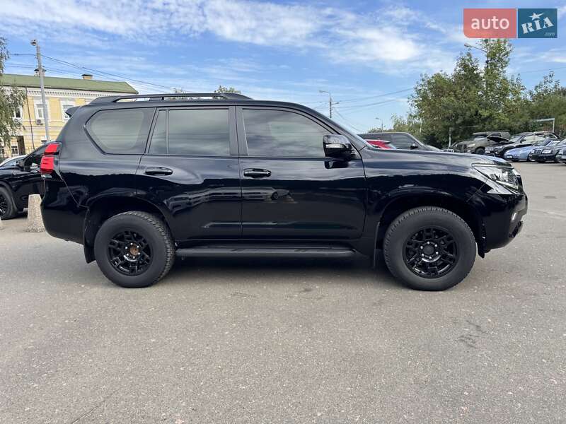 Внедорожник / Кроссовер Toyota Land Cruiser Prado 2021 в Киеве