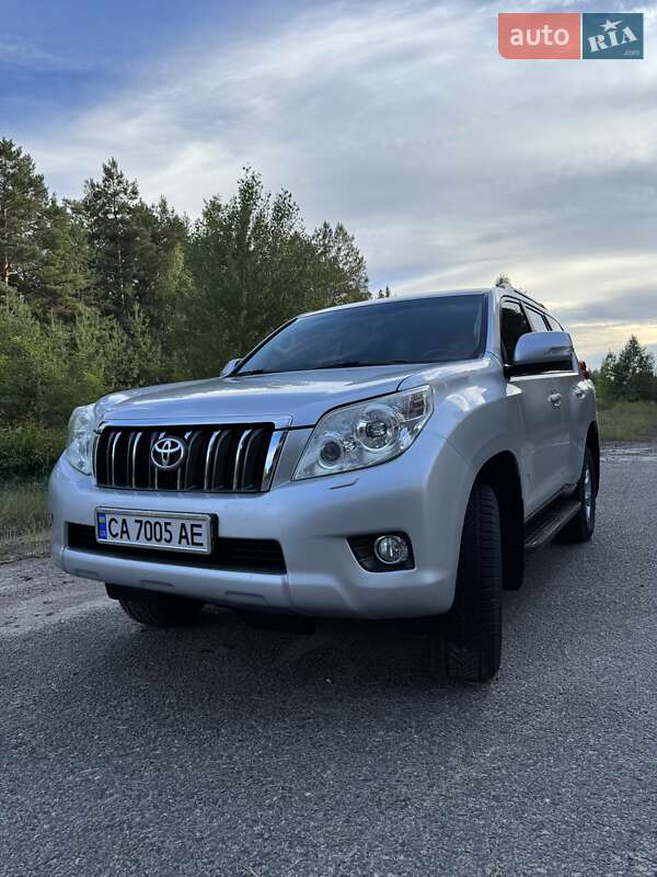 Позашляховик / Кросовер Toyota Land Cruiser Prado 2012 в Черкасах