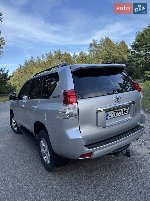 Позашляховик / Кросовер Toyota Land Cruiser Prado 2012 в Черкасах