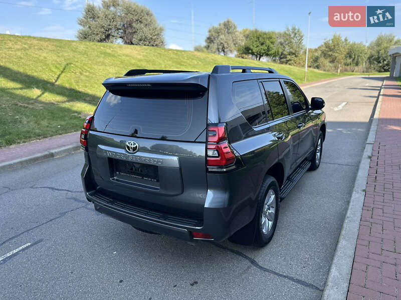 Внедорожник / Кроссовер Toyota Land Cruiser Prado 2020 в Киеве