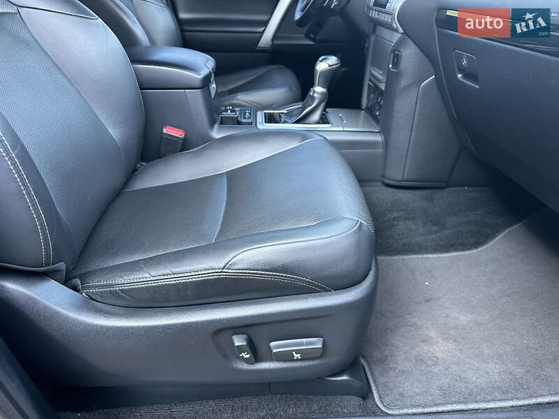 Внедорожник / Кроссовер Toyota Land Cruiser Prado 2020 в Киеве