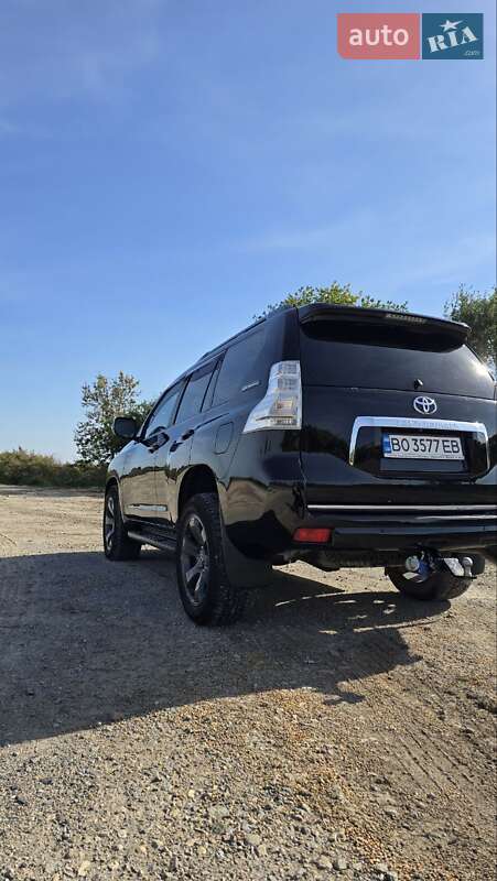 Позашляховик / Кросовер Toyota Land Cruiser Prado 2012 в Чорткові