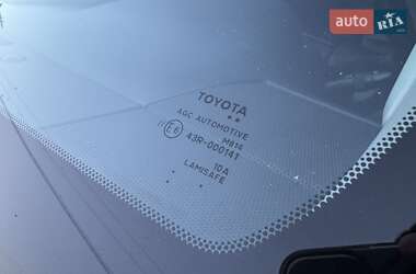 Внедорожник / Кроссовер Toyota Land Cruiser Prado 2015 в 