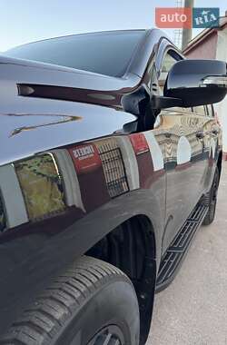 Внедорожник / Кроссовер Toyota Land Cruiser Prado 2015 в 