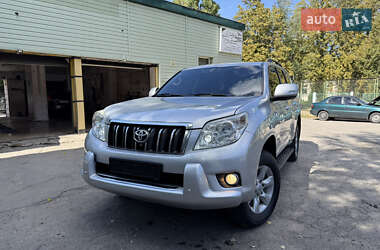Внедорожник / Кроссовер Toyota Land Cruiser Prado 2010 в Харькове