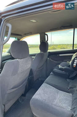 Внедорожник / Кроссовер Toyota Land Cruiser Prado 2005 в 