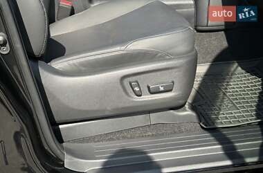Внедорожник / Кроссовер Toyota Land Cruiser Prado 2021 в 