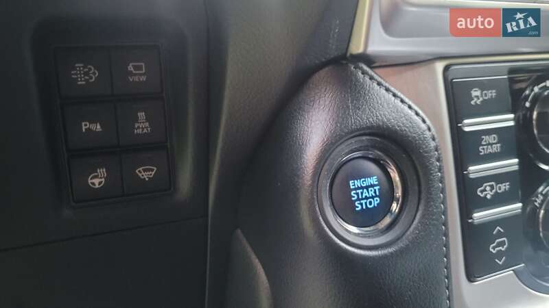 Позашляховик / Кросовер Toyota Land Cruiser Prado 2020 в Львові