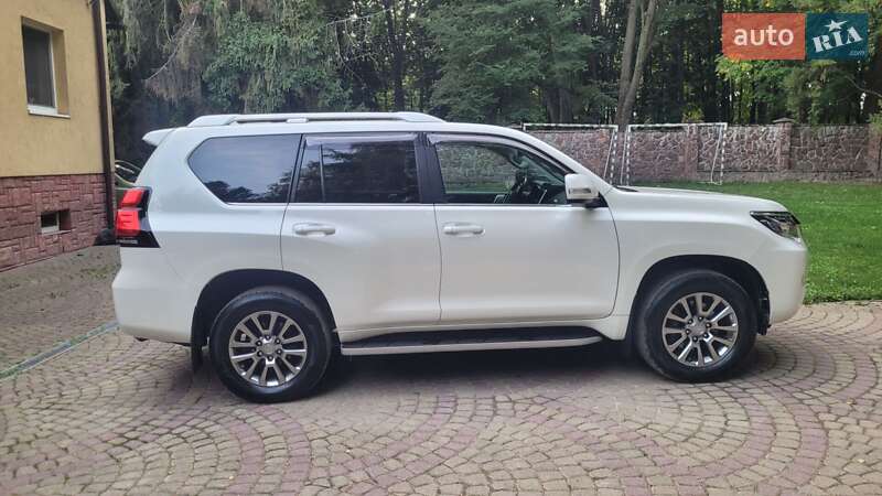 Позашляховик / Кросовер Toyota Land Cruiser Prado 2020 в Львові