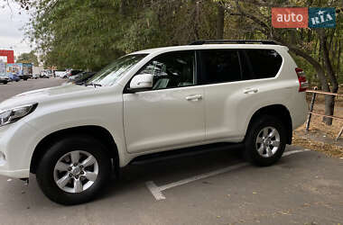 Внедорожник / Кроссовер Toyota Land Cruiser Prado 2017 в 