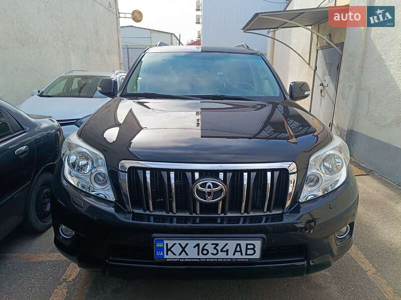 Toyota Land Cruiser Prado 2013