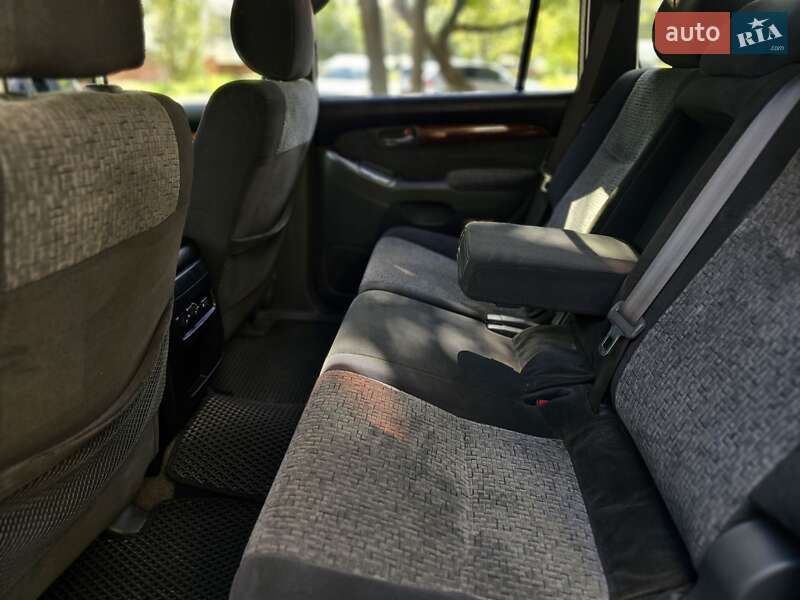 Позашляховик / Кросовер Toyota Land Cruiser Prado 2005 в Львові