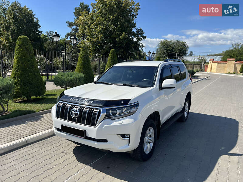 Внедорожник / Кроссовер Toyota Land Cruiser Prado 2018 в Измаиле