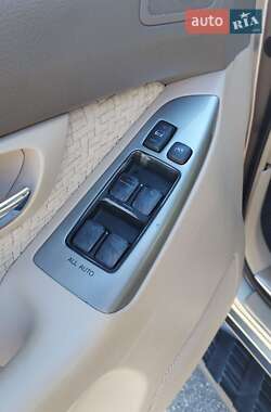 Внедорожник / Кроссовер Toyota Land Cruiser Prado 2005 в  фото 9 Внедорожник / Кроссовер Toyota Land Cruiser Prado 2005 в