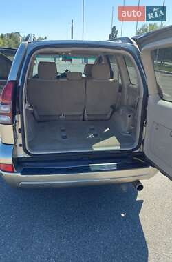 Внедорожник / Кроссовер Toyota Land Cruiser Prado 2005 в  фото 23 Внедорожник / Кроссовер Toyota Land Cruiser Prado 2005 в