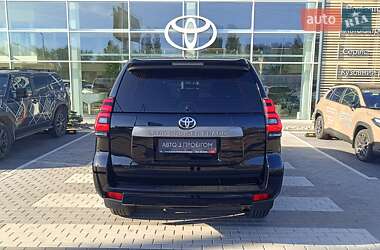Позашляховик / Кросовер Toyota Land Cruiser Prado 2019 в 