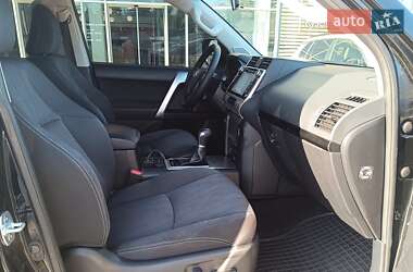 Позашляховик / Кросовер Toyota Land Cruiser Prado 2019 в 