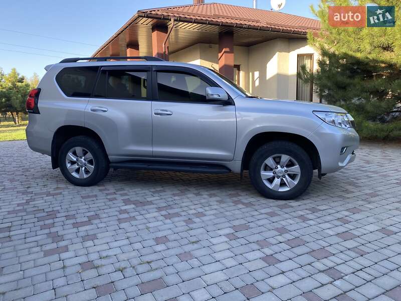 Внедорожник / Кроссовер Toyota Land Cruiser Prado 2017 в Днепре