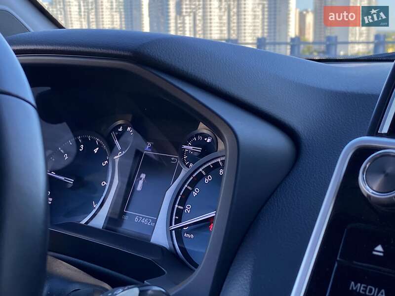 Позашляховик / Кросовер Toyota Land Cruiser Prado 2019 в Києві