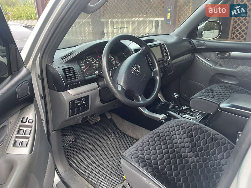 Внедорожник / Кроссовер Toyota Land Cruiser Prado 2004 в Львове