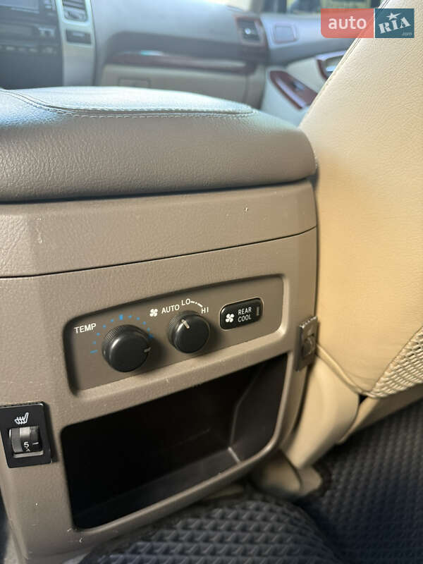 Позашляховик / Кросовер Toyota Land Cruiser Prado 2004 в Дніпрі