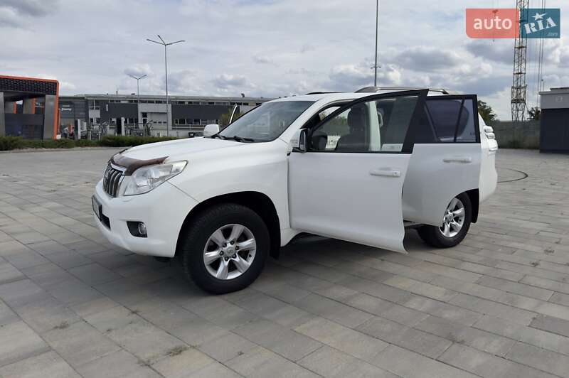 Позашляховик / Кросовер Toyota Land Cruiser Prado 2012 в Харкові